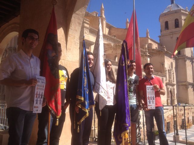 Más de un millar de jóvenes lorquinos participan este viernes en la Procesión del Papel de Lorca