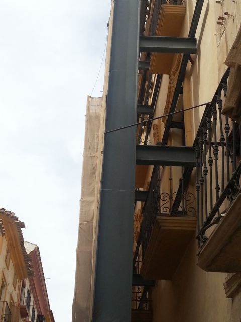 El Ayuntamiento de Lorca da la licencia de reconstrucción de otro edificio de de viviendas con fachada protegida