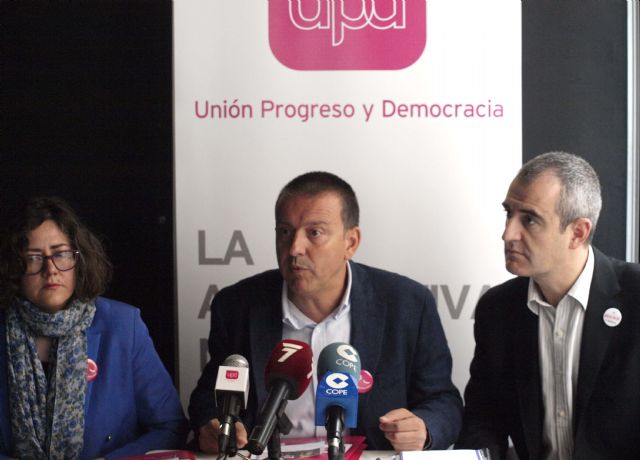 Cabrera (UPyD) defiende la educación y la juventud 'para que Lorca sea una ciudad del siglo XXI'