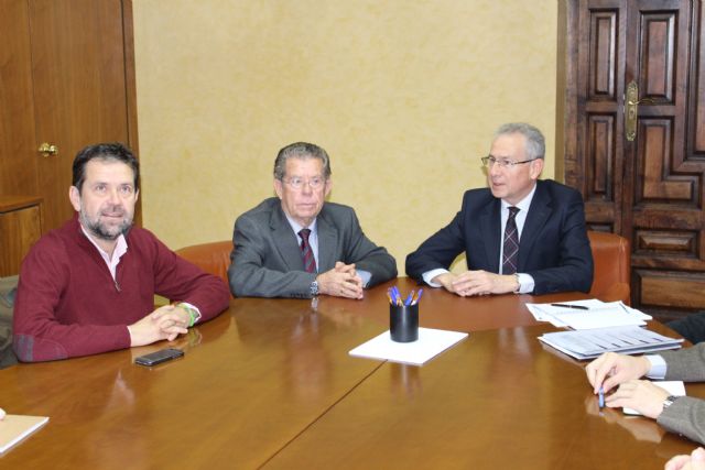 La nueva junta directiva de la Comunidad de Regantes de Lorca visita la CHS