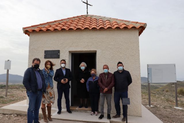El alcalde de Lorca visita la subida a El Calvario de Coy y su capilla tras el final de los trabajos de adecuación realizados a través de las concejalías de Desarrollo Local y Pedanías