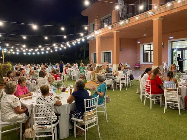 Las blancas celebran su tradicional cena de verano 2022