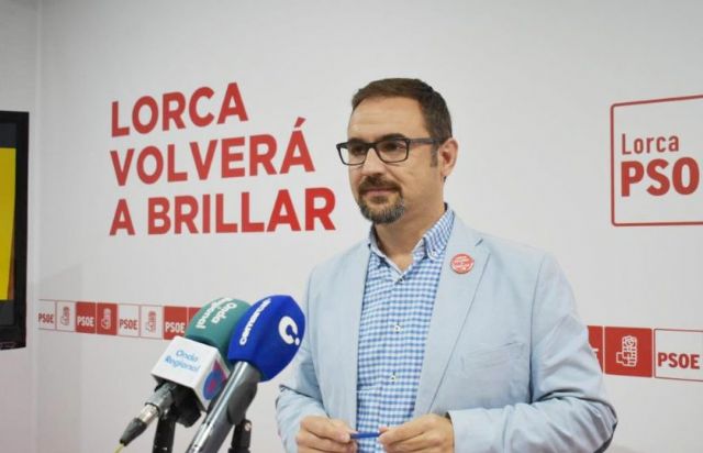 El PSOE vuelve a solicitar que los mayores en residencias recuperen las pagas extras que les fueron recortadas por la crisis en 2012 y reclama la apertura de las plantas cerradas en Domingo Sastre