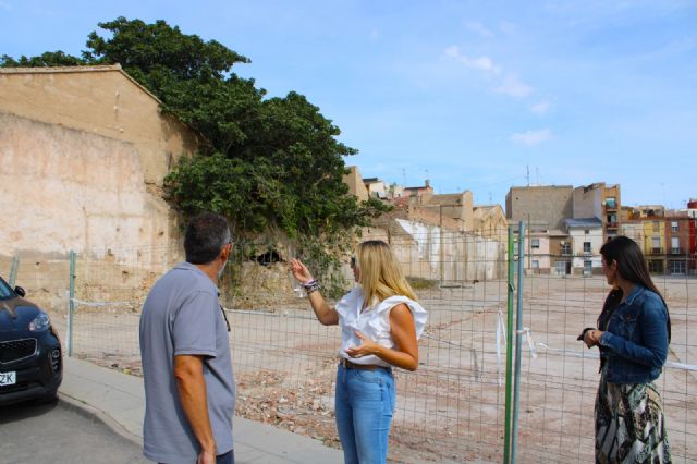 El derribo de dos propiedades permitirá la cesión de la parcela para construir el Centro de Salud de San Cristóbal en Lorca