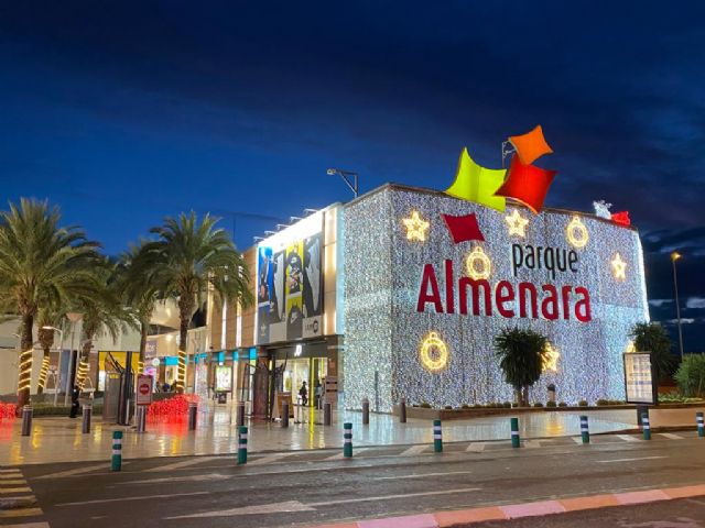 Parque Almenara y el Ayuntamiento de Lorca organizan una recogida solidaria de juguetes a beneficio de Cruz Roja