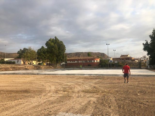 El Ayuntamiento de Lorca avanza en la ejecución de los trabajos para la construcción de una gran zona de ocio en La Campana que contará con un parque y una pista multiusos