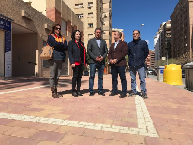 Fomento concluye en Lorca las aceras de la Alameda de Cervantes desde el Óvalo hasta las vías del tren