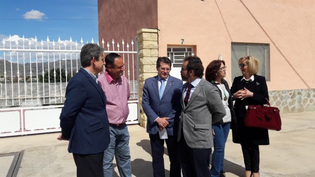 La mejora integral del Camino de los Carrasco supone una inversión de 213.000 euros para mejorar la comunicación entre Marchena, La Hoya y el casco urbano