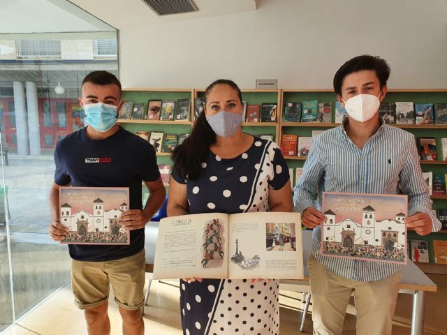La Red Municipal de Bibliotecas de Lorca recibe la donación de 15 ejemplares del libro 'Un viaje ilustrado hacia la historia del Paso Blanco' editado por la Asociación Juvenil de la Cofradía