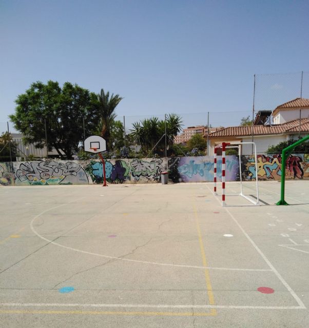 El Ayuntamiento de Lorca refuerza el mantenimiento de las instalaciones deportivas al aire libre en pedanías