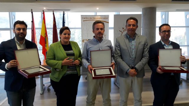 Tres innovadores proyectos de emprendedores lorquinos reciben de manos del Alcalde el premio del XI Certamen de Iniciativas Empresariales 'Ciudad de Lorca'