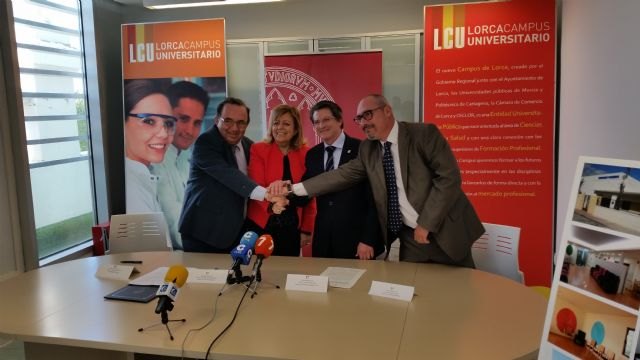 El campus universitario de Lorca contará con un centro de formación e investigación para personas mayores