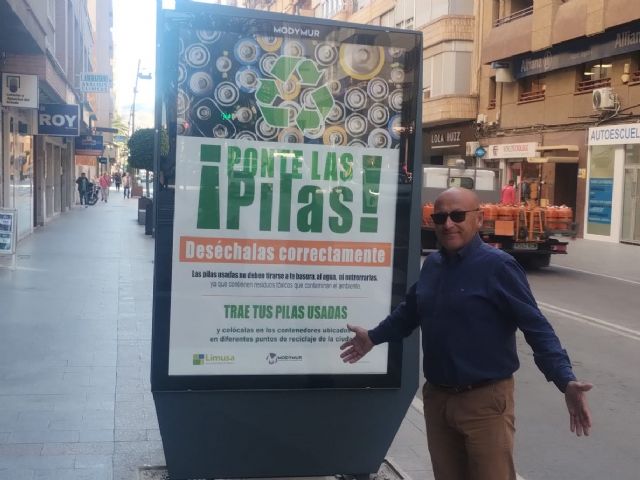 La izquierda demanda en Pleno una ordenanza que regule la colocación de elementos publicitarios en Lorca
