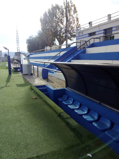 El Ayuntamiento invierte más de 9.000 euros en mejorar las instalaciones del Campo Municipal de Fútbol de 'Los Tollos' en La Hoya