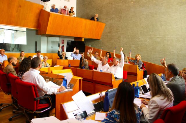 El Pleno de Lorca aprueba un reconocimiento extrajudicial de 1,1 millones de euros para pagar 324 facturas pendientes