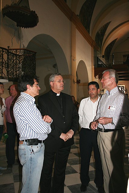 El presidente de la Comunidad Autónoma, Ramón Luis Valcárcel, junto al alcalde de Lorca, Francisco Jódar, el obispo de la Diócesis de Cartagena, José Manuel Lorca Planes, y el director general de Bellas Artes y Bienes Culturales, Enrique Ujaldón, visitó el santuario de la Virgen de las Huertas
