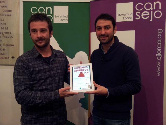 Ayuntamiento y Consejo de la Juventud organizan viajes para disfrutar de los deportes de invierno en la estación de esquí de Sierra Nevada