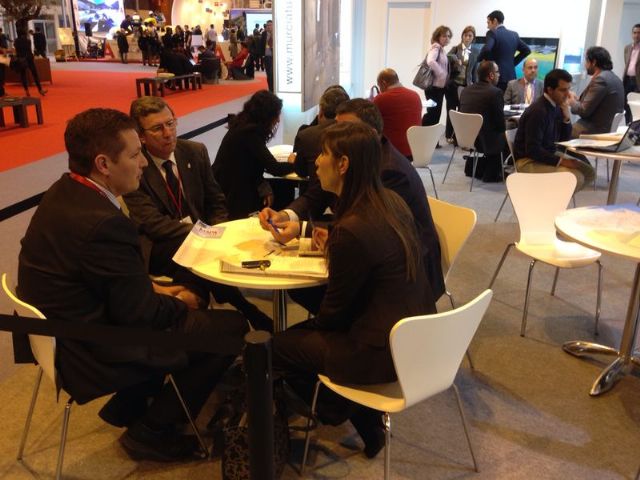 Sinagoga, Semana Santa y recuperación de los monumentos tras los seísmos centran el interés de los profesionales del turismo en el espacio de Lorca en Fitur