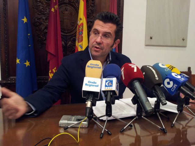 El Ayuntamiento mejora su capacidad de financiación en 6 millones de euros, reduce la deuda global y rebaja más el periodo de pago a proveedores