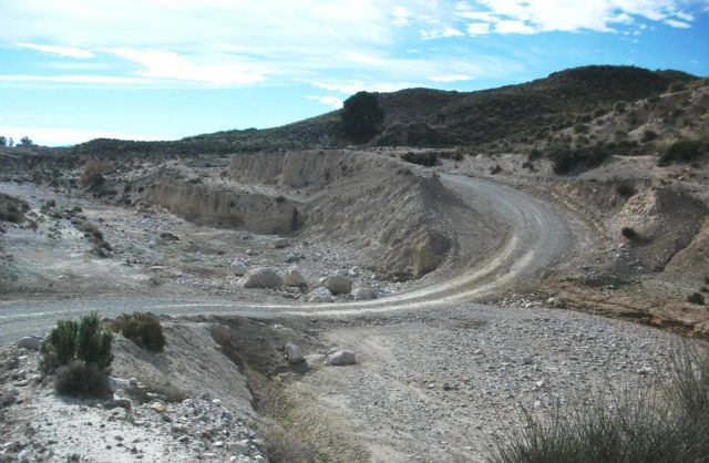 La CHS repone dos pasos dañados por la riada sobre la rambla del Periago en Lorca
