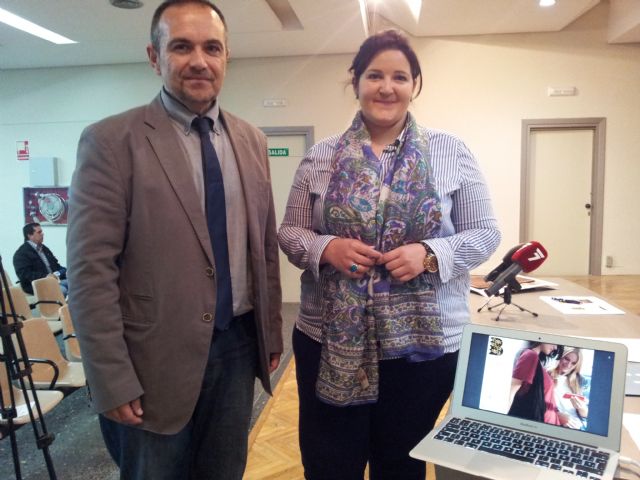 Una nueva APP gratuita para móviles difunde el arte del bordado lorquino en las procesiones de Semana Santa