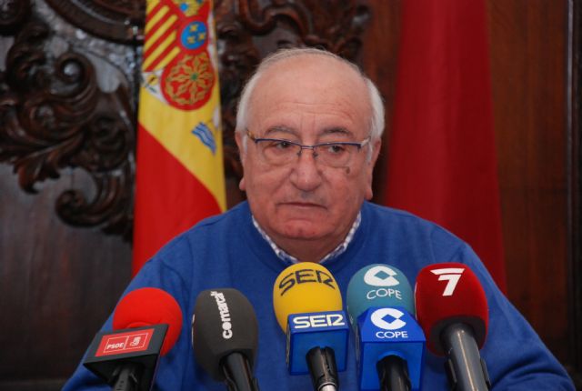 El PSOE se adhiere a las manifestaciones de protesta del AMPA del IES 'Francisco Ros Giner'