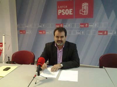 Antonio Navarro: 'Con el dinero de los terremotos de Lorca se están arreglando carreteras en Puerto Lumbreras'