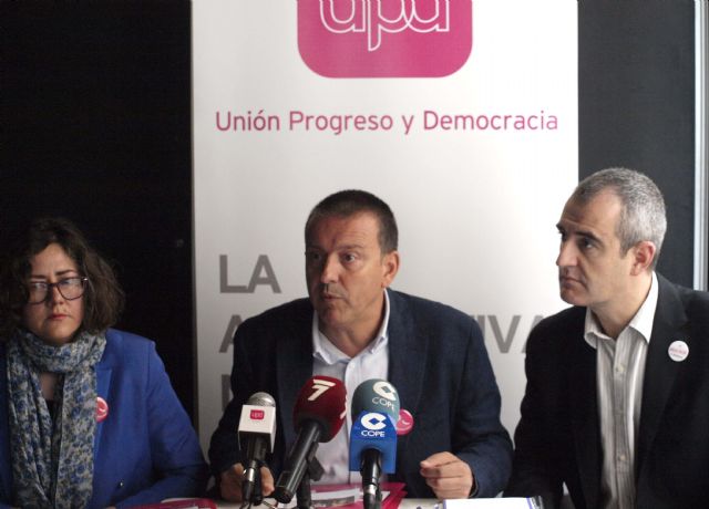 Cabrera (UPyD) apuesta por 'establecer convenios de colaboración con los centros educativos' para la promoción del deporte base