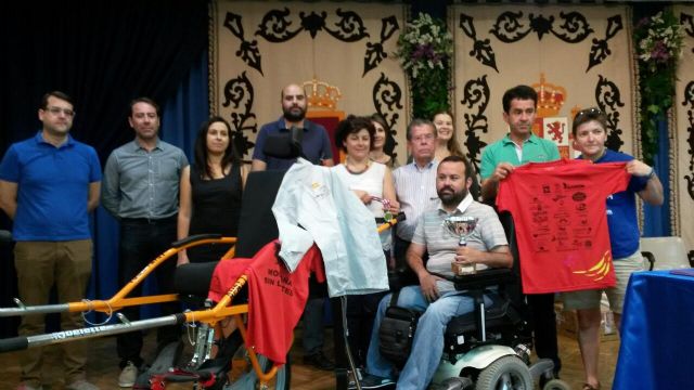 La Asociación de Padres de Atención Temprana consigue el trofeo como mejor equipo a la promoción y difusión del deporte adaptado en el Campeonato del Mundo de Joëlette