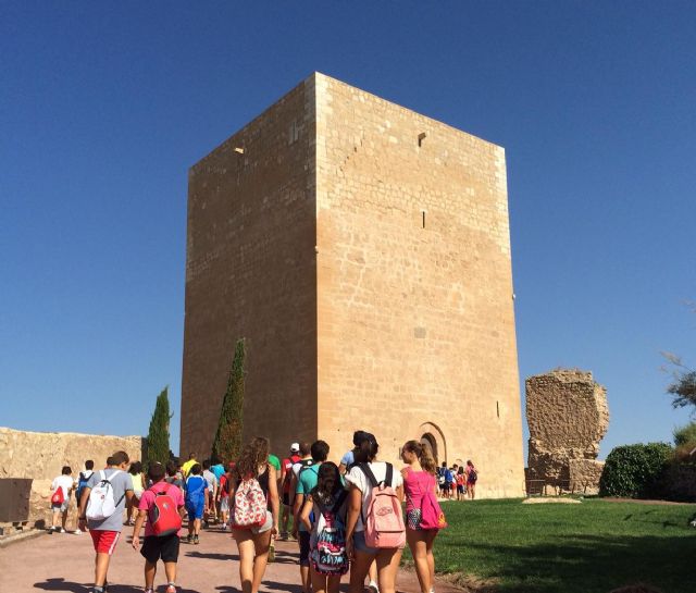 Lorca Taller del Tiempo prepara una variada programación para disfrutar del día y la noche en la Fortaleza del Sol  durante el mes de agosto