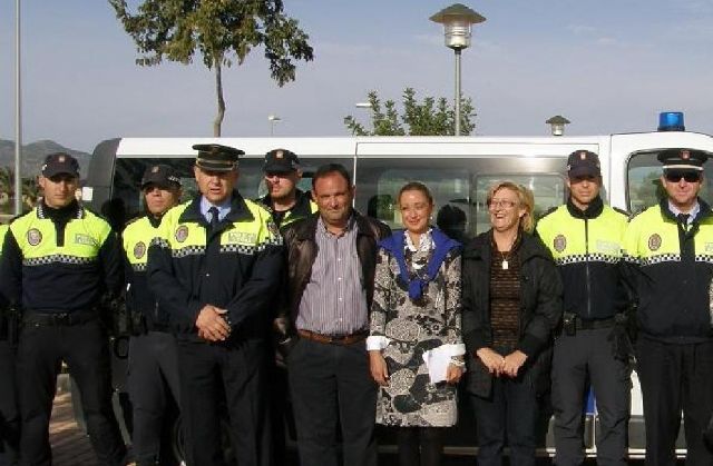 La Policía Local de Lorca detiene a una persona con orden de prisión por robo con violencia y a otra con orden de expulsión y antecedentes delictivos