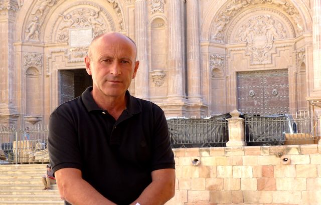 IU-Verdes muestra su indignación por la situación que sufren los vecinos del edifico UME de La Viña