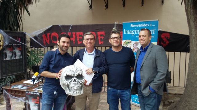 Complementan las actividades de la Noche de Brujas con la proyección de ´It follows´ este viernes en el Teatro Guerra