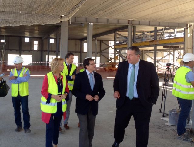 La construcción del Centro de Ferias y Congresos completa las fases de movimiento de tierras, cimentación y estructura