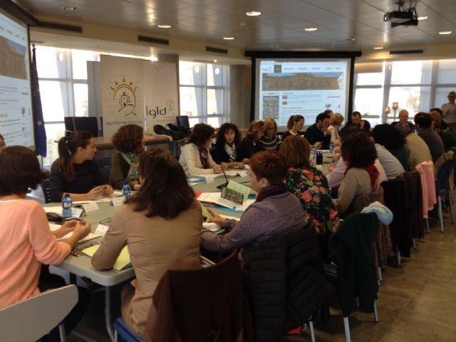 La Concejalía de Emergencias y el Servicio de Urgencias de Atención Primaria de Lorca se suman a la Mesa Local de Coordinación contra la Violencia de Género reunida hoy