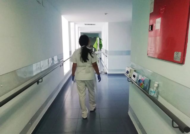 Las TCAE de la Domingo Sastre al borde del agotamiento por la falta de personal en la residencia lorquina