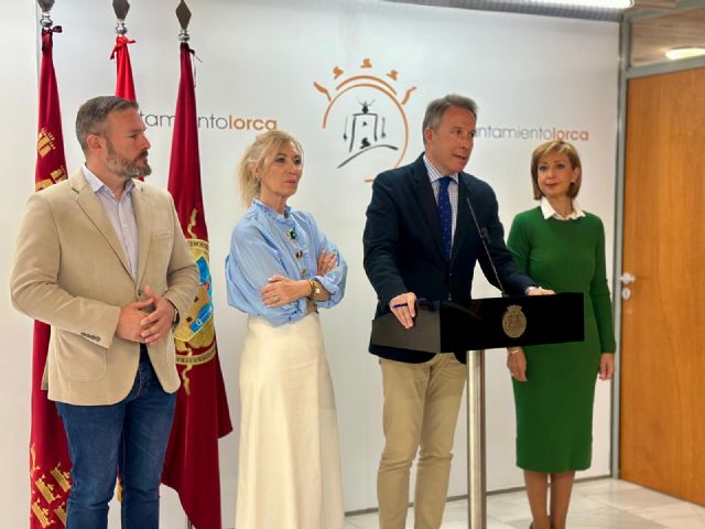 El Ayuntamiento de Lorca reconoce a dos ilustres lorquinos y al Paso Morado con sendas denominaciones de enclaves destacados de la ciudad