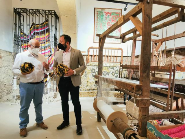 La Casa del Artesano de Lorca acoge dos cursos gratuitos, uno de tejedor de jarapas y otro de tocados y complementos