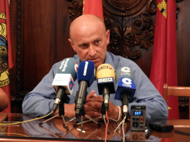 IU advierte de que no tolerará que se vuelva a privatizar el servicio público de transporte en Lorca