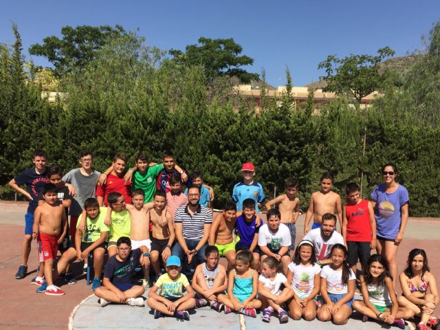 145 niños han disfrutado durante el mes de julio de las distintas actividades deportivas y lúdicas que se han desarrollado en el EVAFO