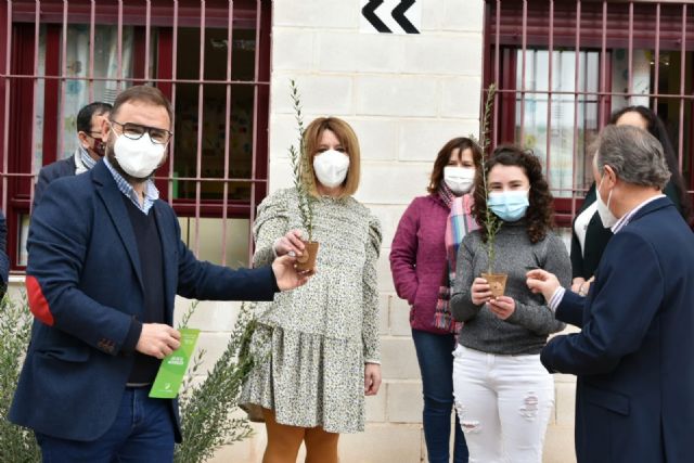 El alcalde de Lorca destaca la importancia de concienciar sobre el cuidado del medio ambiente entre nuestros menores
