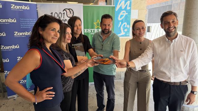 Tapería Mimo´s, ganador de las Jornadas Gastronómicas del Pimentón de Murcia D.O.P. en Lorca con una carrillada en salsa Oporto sobre base de crespillo