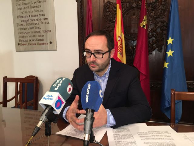 PSOE: 'El Alcalde adjudica a dedo 460.000 euros en obras directamente para empresas de fuera de Lorca'