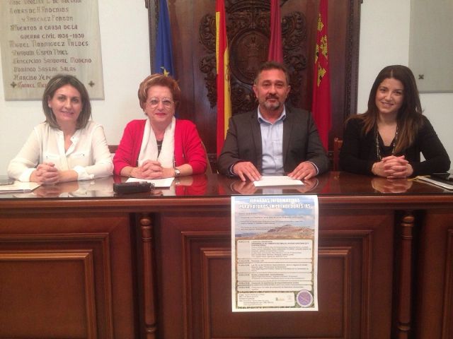 El Centro Social de La Paca acoge el domingo unas Jornadas Informativas para futuros emprendedores