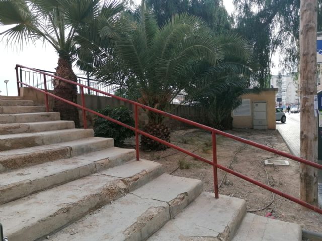 Vecinos de la Avenida de Santa Clara denuncian 'pegotes y zonas sin intervención' en las obras de regeneración urbana