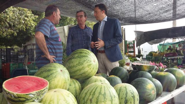 El Ayuntamiento de Lorca habilita un aparcamiento gratuito para los usuarios del mercado semanal el próximo jueves junto al cauce del río y a apenas unos metros del Huerto de la Rueda