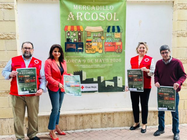 Lorca une solidaridad, arte y comercio en una gran jornada con Cruz Roja