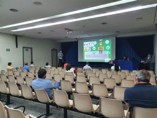 El Ayuntamiento de Lorca se reúne con las asociaciones de vecinos, mayores, mujeres y jóvenes