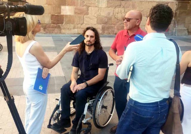 La izquierda vuelve a denunciar la discriminación de las personas con discapacidad en dependencias e instalaciones municipales