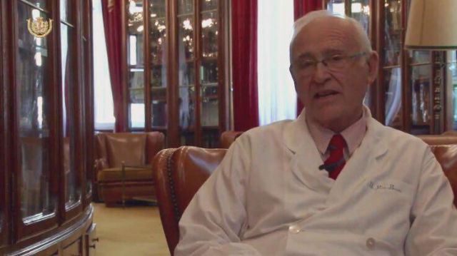 El Ayuntamiento de Lorca muestra sus condolencias por el fallecimiento del médico lorquino, Pedro Antonio Ruiz Barnés